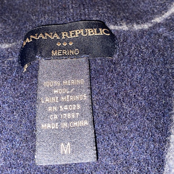 Banana Republic sweater - Picture 2 of 3